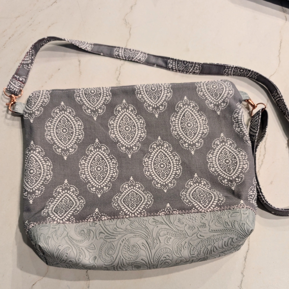 Floral Boho Patterned Crossbody Bag